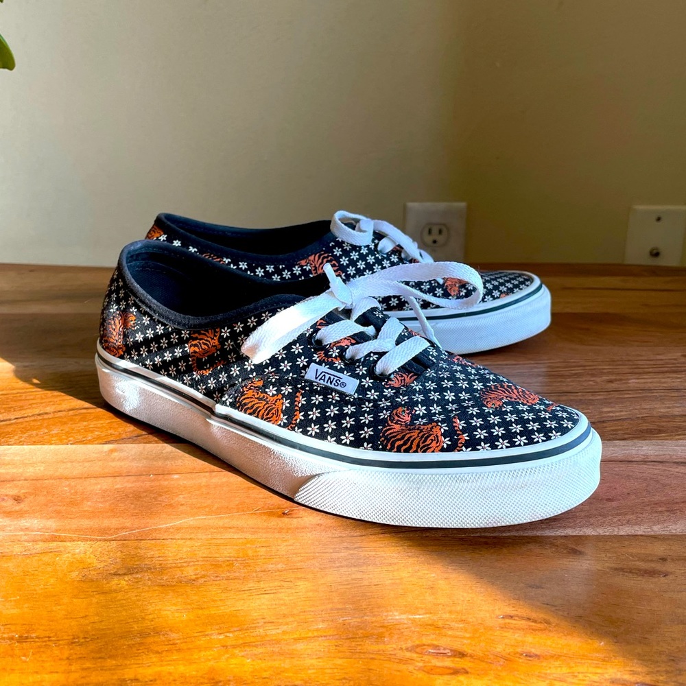 Vans Iconic Tiger Floral Black & Orange Authentic Canvas Shoes US 7